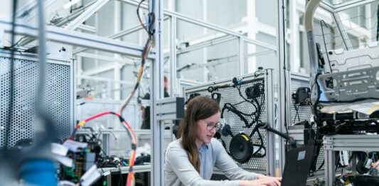 Outsourcing IT dla firm produkcyjnych i przemysłowych — Szczecin Outsourcing IT firmy produkcyjne przemysłowe Szczecin